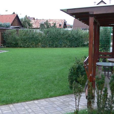 Liptovský Mikuláš Penzion Abahouse מראה חיצוני תמונה