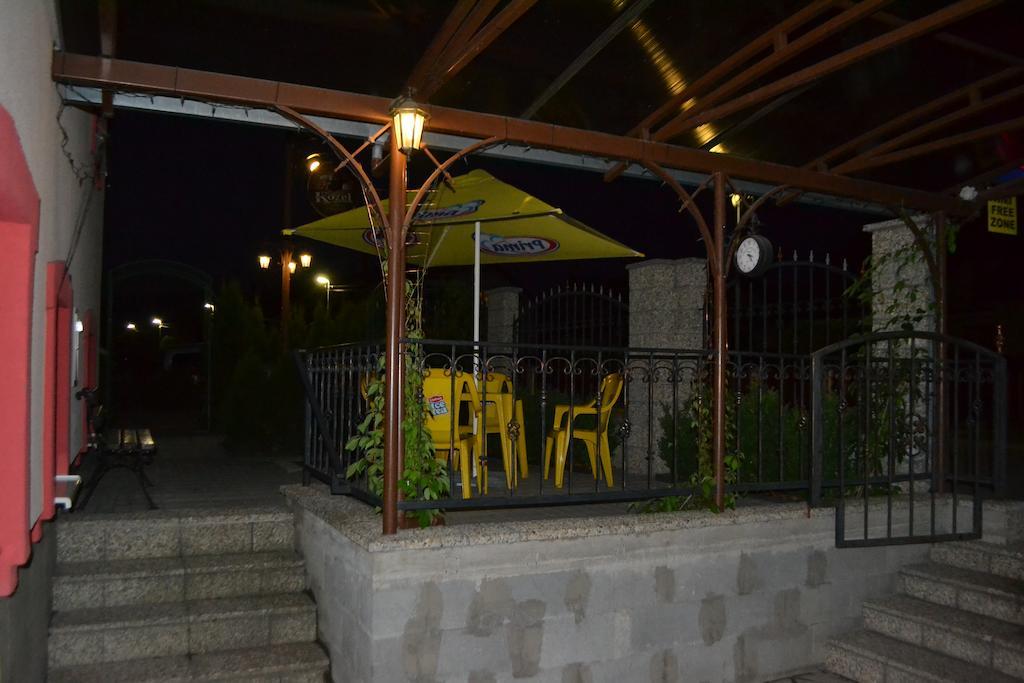 Liptovský Mikuláš Penzion Abahouse מראה חיצוני תמונה