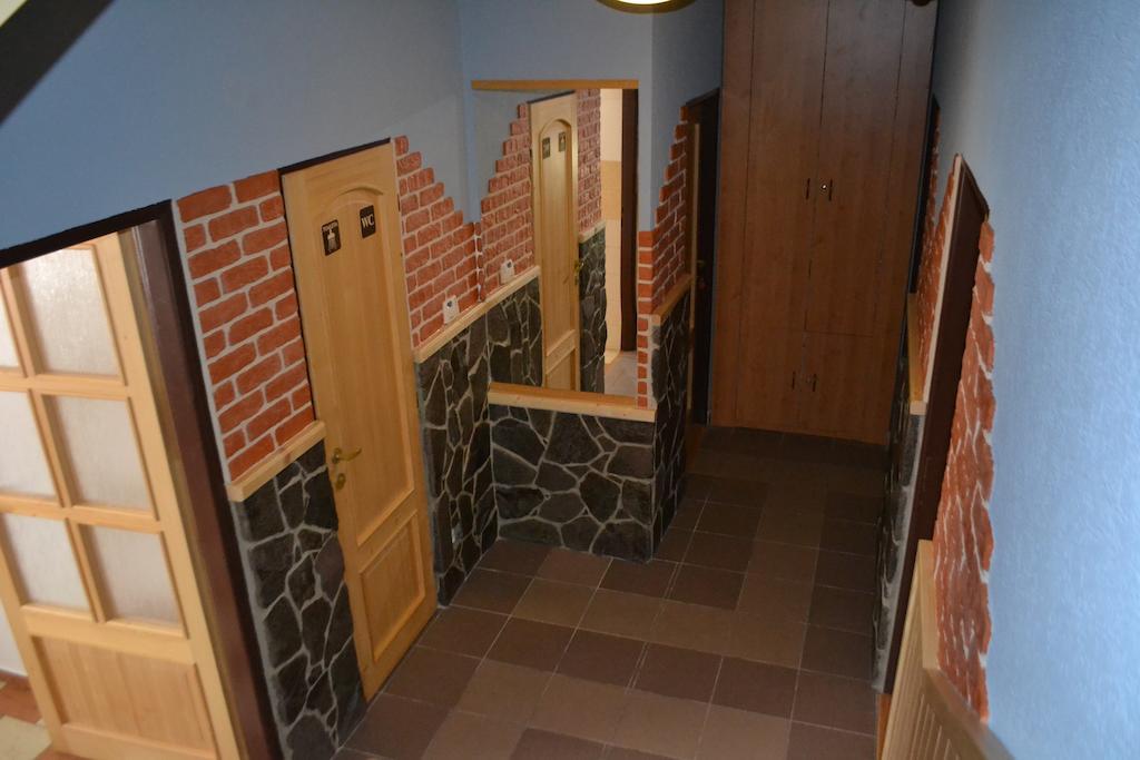 Liptovský Mikuláš Penzion Abahouse מראה חיצוני תמונה